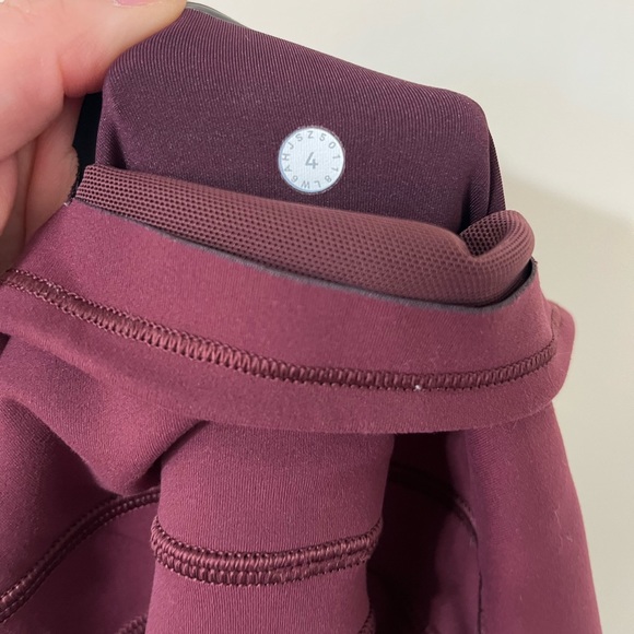 Lululemon In Movement Crop Everlux 19" Garnet Leggings Size 4 - Picture 12 of 12